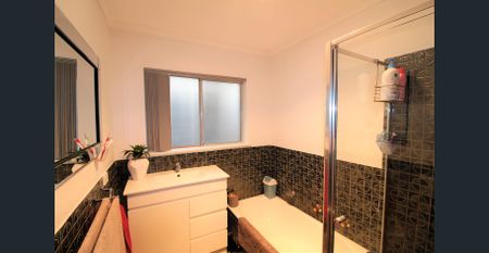 UPDATED SEASIDE HOME WITH TEENAGER RETREAT!! - Photo 5