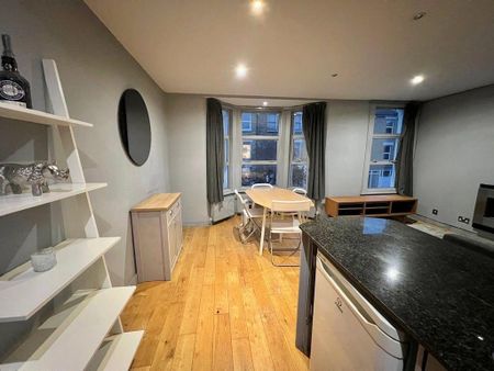 1 bedroom flat to rent - Photo 2