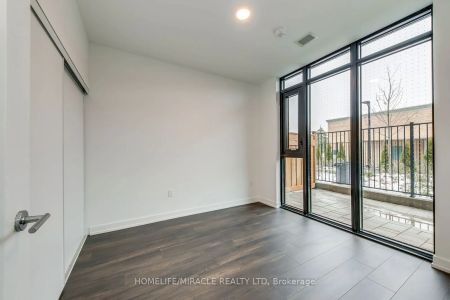 801 The Queensway #109 - Photo 2