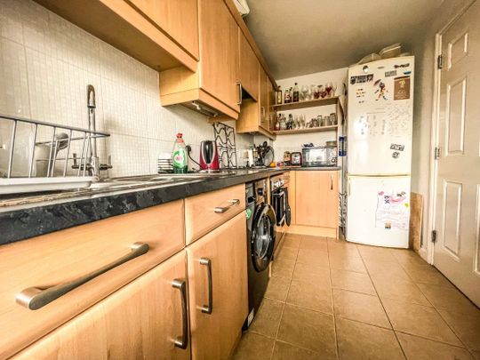 Caerphilly Road, Llanishen, CARDIFF - Photo 1