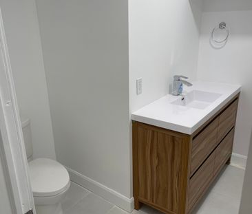 For Lease - 2145 Westbourne Avenue Unit# B, McKellar Heights - Glab... - Photo 3