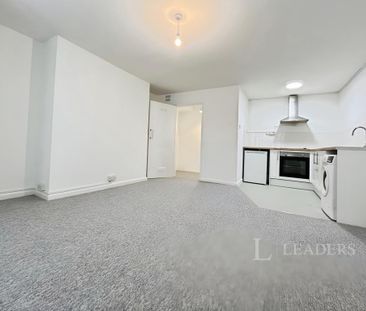 Studio to rent - Photo 5