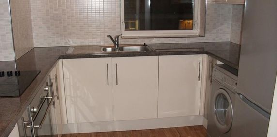 1 Bed Flat, Harper Street, LS2 - Photo 2