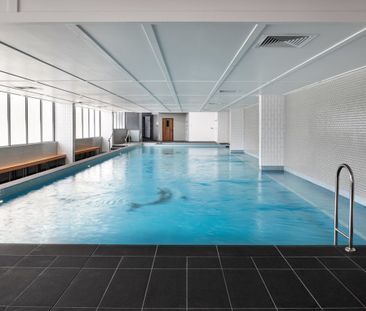 City View I Light & Sunny I Pool & Gym - Photo 3