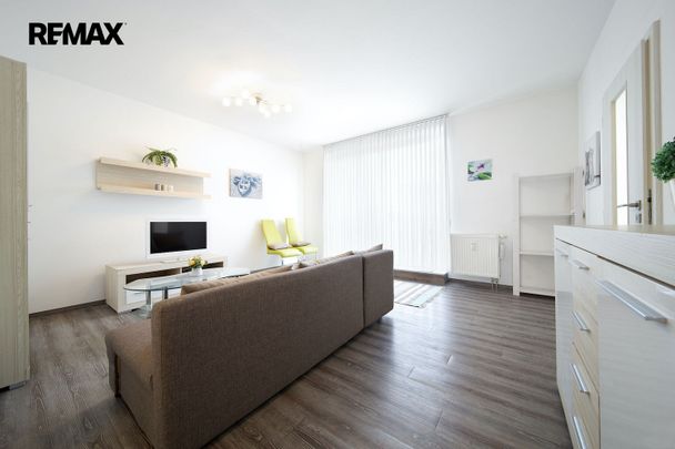Pronájem bytu 2+1 65 m² - Photo 1