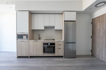 For Lease - 1007 THE QUEENSWAY Avenue Unit# 513, Toronto, Ontario - Photo 2