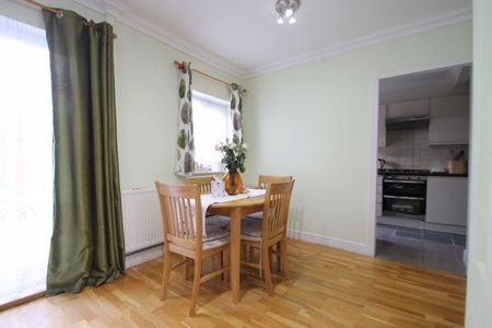 3 bedroom terraced house to rent - Photo 3
