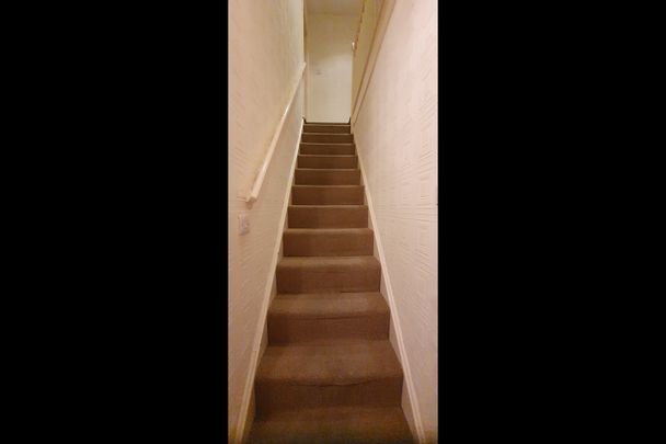 3 Bed Terraced House, Trafford Road, LE5 - Photo 1