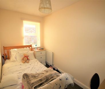 2 bedroom semi-detached house to rent - Photo 2