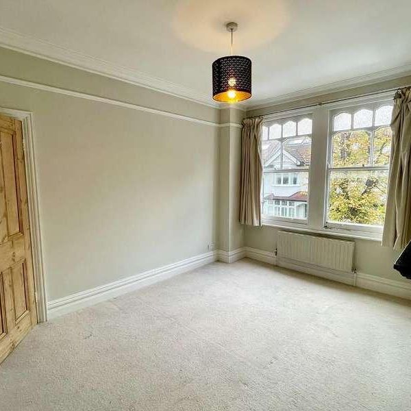 Badminton Road, Clapham, London, SW12 - Photo 1