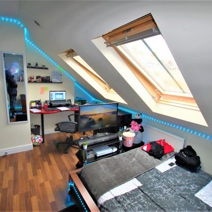 22 Ashdell Road, Broomhill - Photo 1