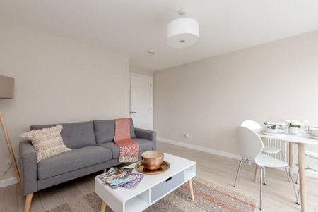2 bedroom apartment to rent - Photo 2
