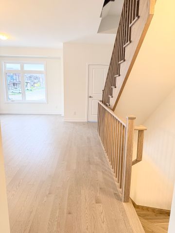 For Lease - 21 Harvey Bunker Crescent, Markham, Ontario - Photo 5