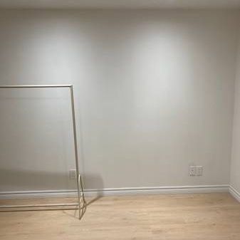 1 bedroom basement apartment - Photo 1