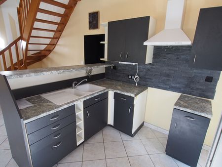 Location Maison 4 pièces 75m² - Photo 2