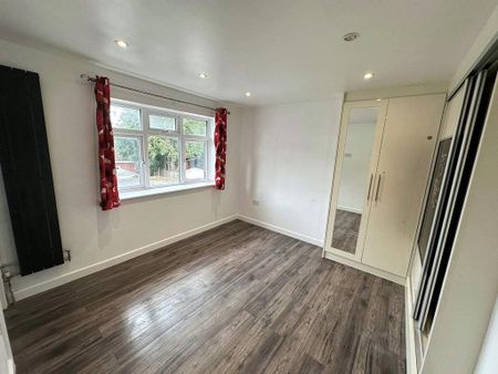 3 bedroom semi-detached house to rent - Photo 3
