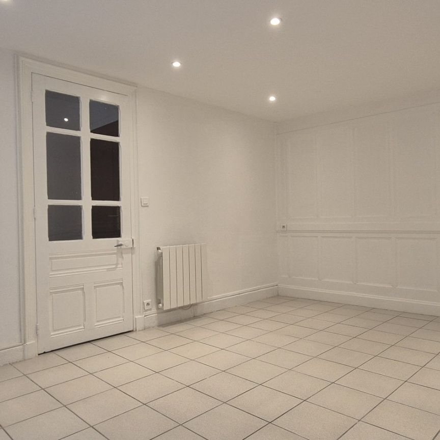 Location Maison 3 pièces 66m² BOURGOIN JALLIEU 38300 - Photo 1