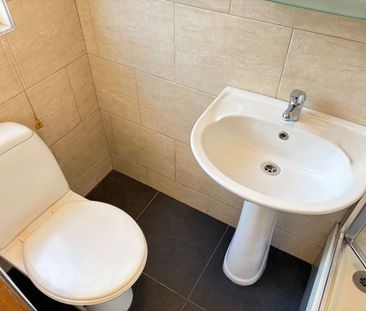 Studio Flat, Very Near Almond Avenue Area, W5 - Photo 4