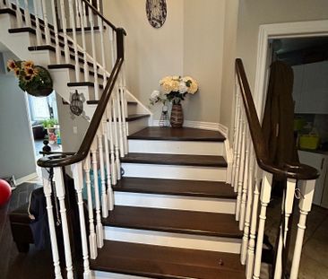 For Lease - 5579 Creditrise Place, Mississauga, Ontario - Photo 5