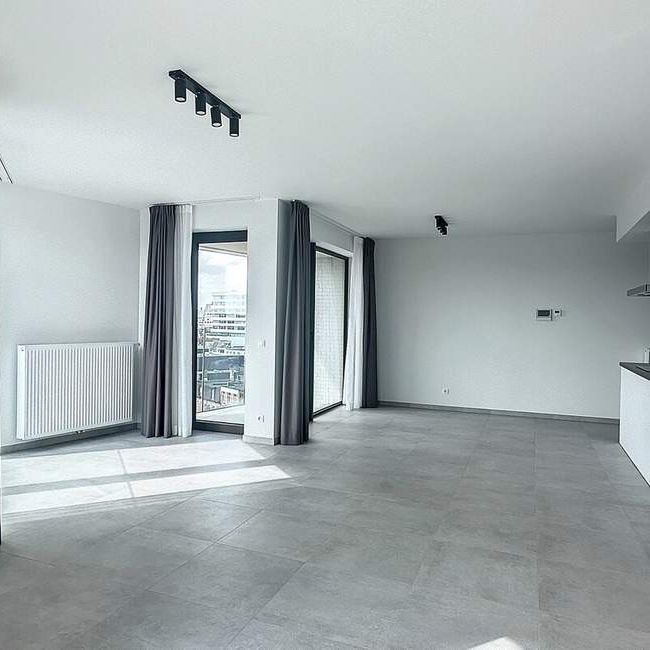 Penthouse te huur in Antwerpen voor € 1.575 met 3 slaapkamers - Photo 1
