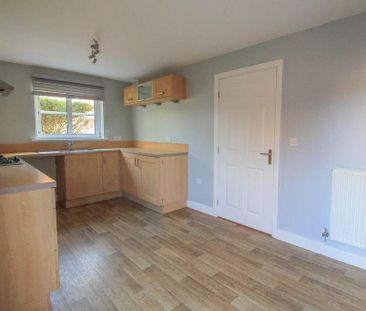 3 bedroom semi-detached house to rent - Photo 6