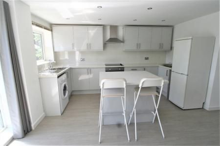 Slade Lane, Manchester, M19 - Photo 2