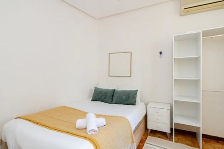 Calle de Fernández de la Hoz, Madrid, Community of Madrid 28010 - Photo 5