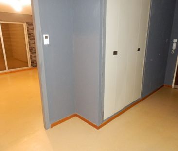 Location Appartement 2 pièces 53m² ILLKIRCH GRAFFENSTADEN 67400 - Photo 4