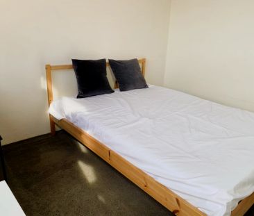 3 bed 1 bath-single room - Photo 5