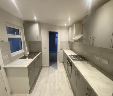 Price £1,650 pcm - Available Now - Unfurnished - Photo 1