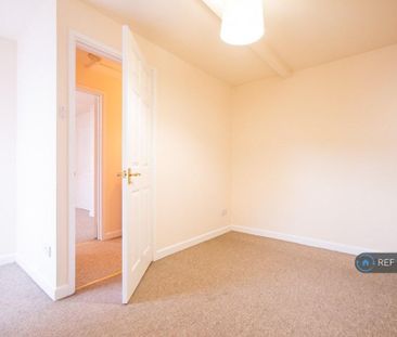 2 bedroom semi-detached house to rent - Photo 2