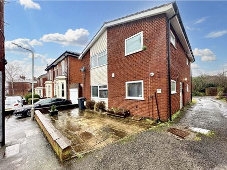 2 bedroom flat to rent - Photo 2