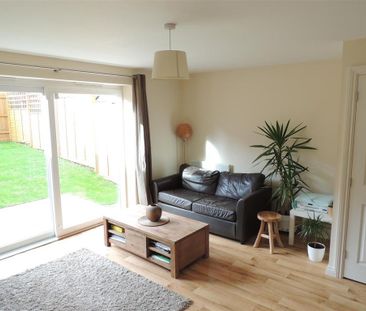 3 bedroom link detached house to rent - Photo 2