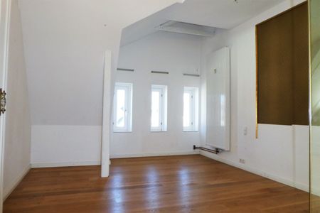 KIEL-BLÜCHERPLATZ: 4-Zimmer-Wohnung über 2 Ebenen (4. +5. OG) mit 2 Balkonen (ohne Fahrstuhl) - Foto 5