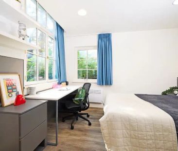Two Bedroom - Photo 3