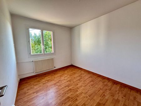 Location appartement 4 pièces 69.05 m² à Évreux (27000) - Photo 2