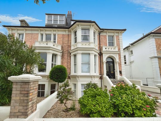 flat to rent Denmark Villas, Hove, East Sussex - Photo 1