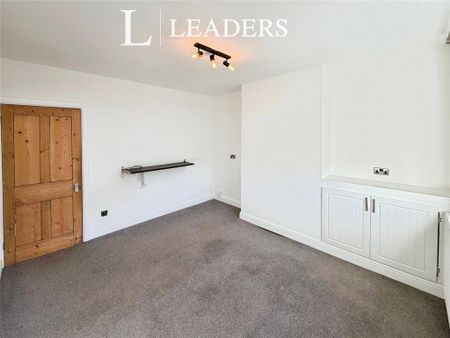 2 bedroom terraced house to rent - Photo 3