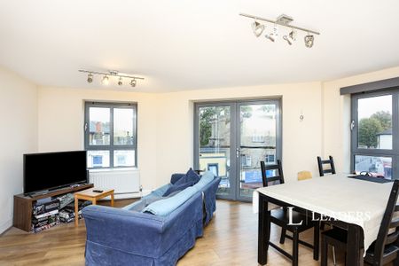 2 bedroom apartment to rent Lee High Road, London, SE13 - Photo 2