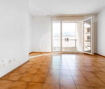 LUMINOSO 2.5 LOCALI A MASSAGNO - Foto 3