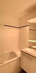 Location Appartement 4 pièces 106m² ST PIERRE DES CORPS 37700 - Photo 4