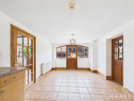 3 bedroom barn conversion to rent - Photo 3