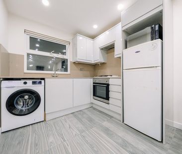 1 Bed Flat, High Road, N15 - Photo 4