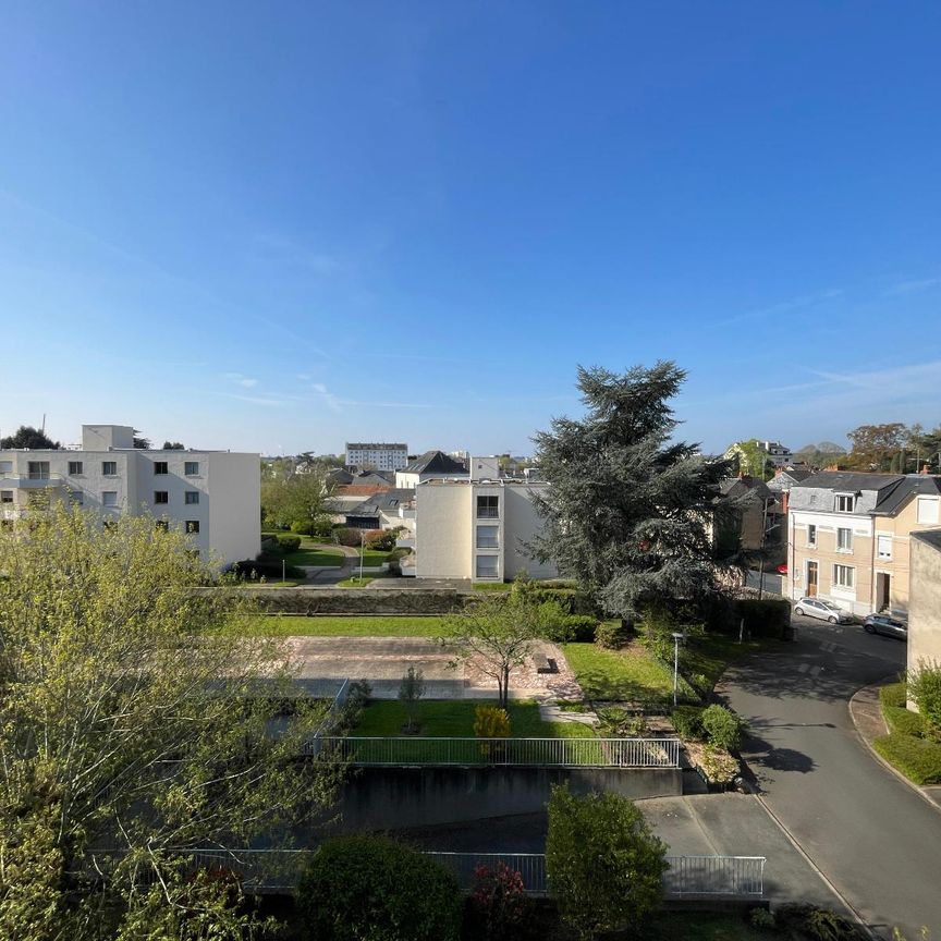Location Appartement 1 pièce 28m² ANGERS 49000 - Photo 1