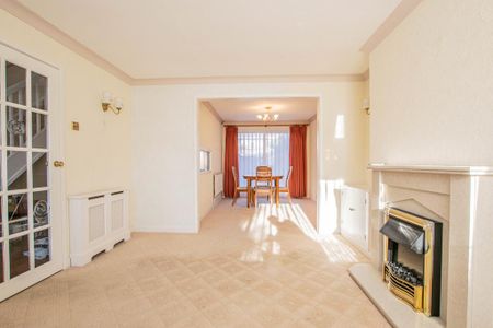 3 bedroom semi-detached house to rent - Photo 2
