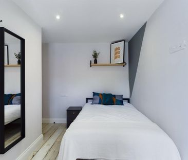 1 bedroom in a house share to rent - Photo 5