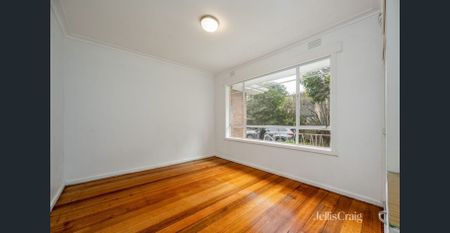 Two Bedroom Residence in Central Brunswick West location! - Photo 5