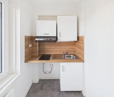 Location Appartement 1 pièce 27m² - Photo 2