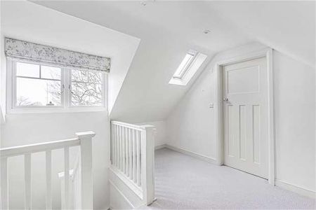 Roundwood Park, Harpenden, AL5 - Photo 2