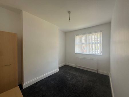 Bilbrough Gardens, Benwell, Newcastle upon Tyne, Tyne and Wear, NE4 8YA - Photo 2